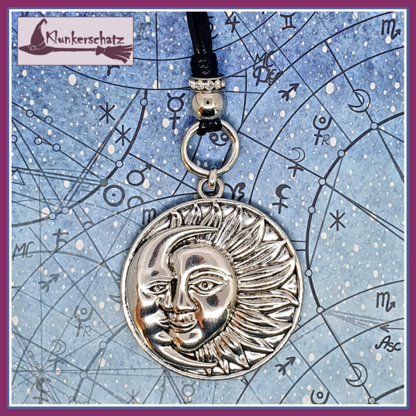 "Sonne & Mond" an dreifacher Textilkordel - 84 cm lang