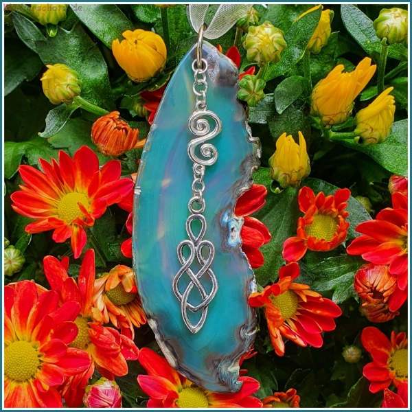Sonnenstein / Fensterschmuck "Achat & Doppelspirale & Celtic Tribal" - Unikat