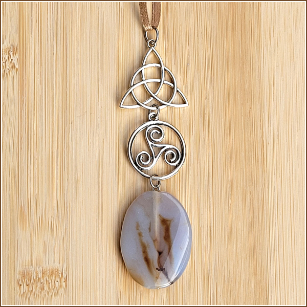 Sonnenstein / Fensterschmuck "Achat & Lebensbaum & Celtic Knotwork & Triqueta" - Unikat