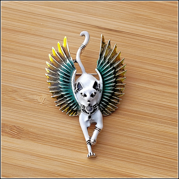 Brosche "Bastet", weiß