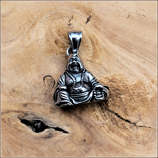 Kettenanhänger „Lachender Buddha“ aus Edelstahl  - Einzelstück