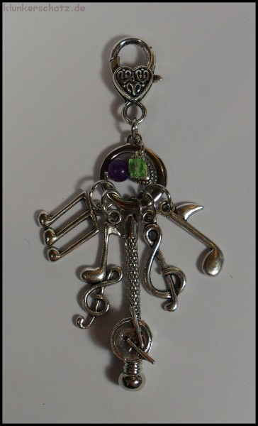 Auftragsarbeit - Set aus Charmanhänger, Armschmuck & Ohrhängern