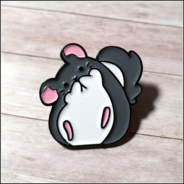 Pin "Chinchilla"