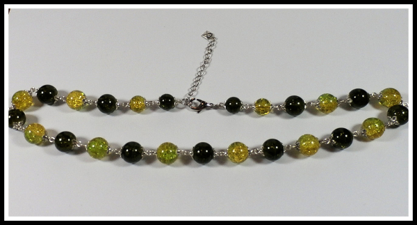 Collier aus grünen Crackle-Perlen - Einzelstück