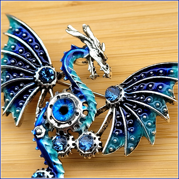 "Blauer Steampunk-Drache" - Brosche und Kettenanhänger - 2 in 1