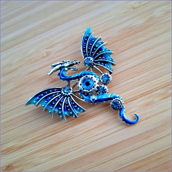 "Blauer Steampunk-Drache" - Brosche und Kettenanhänger - 2 in 1