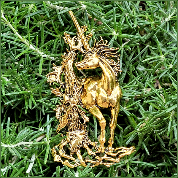 Brosche "Großes Einhorn" in der Farbe Antikgold