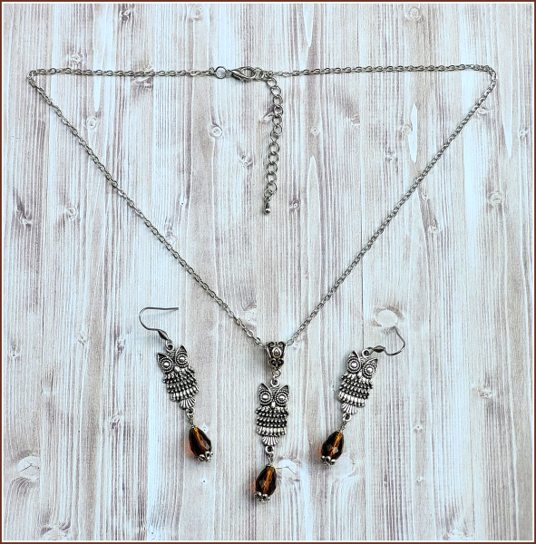 Schmuckset "Eulen mit braunen Glastropfen"
