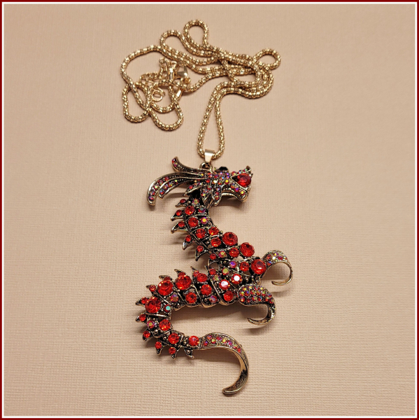 Halskette "Großer Feuerdrache"