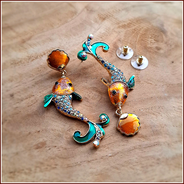 Asymmetrischer Ohrschmuck „Große Fische“