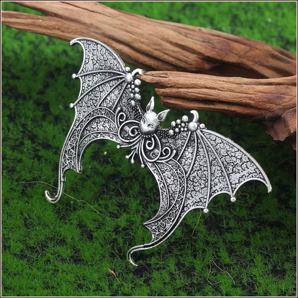 Haarspange „Große Fledermaus“ in der Farbe Antiksilber