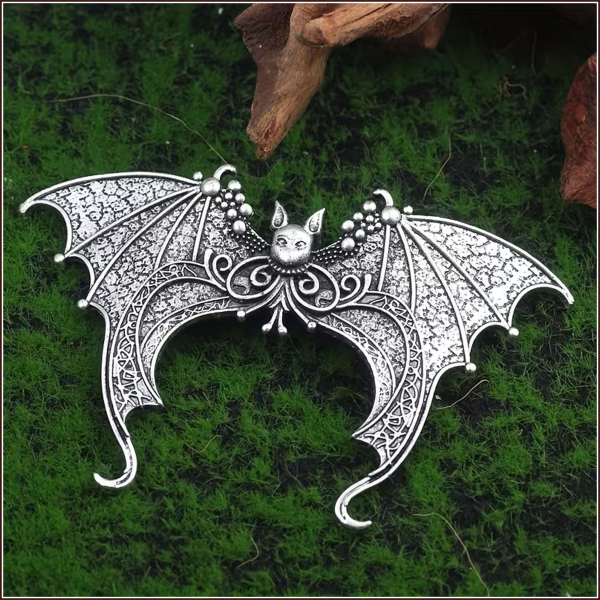 Haarspange „Große Fledermaus“ in der Farbe Antiksilber