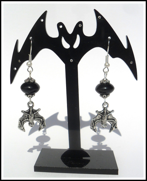 Ohrhänger "Fledermaus, hängend"