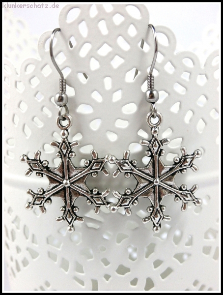 "Old English Snowflake" - winterlicher Ohrschmuck