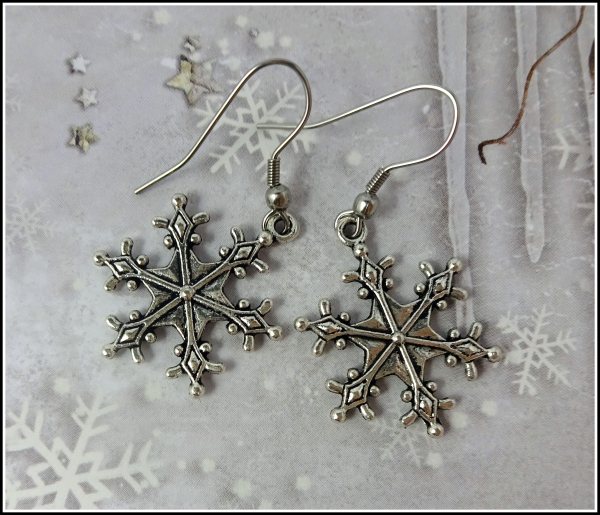 "Old English Snowflake" - winterlicher Ohrschmuck