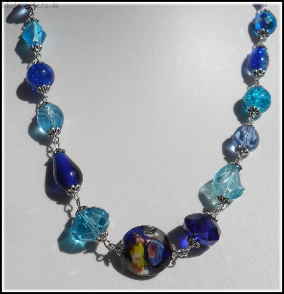 Glasperlen-Collier "Lieblingsblau" - Unikat!