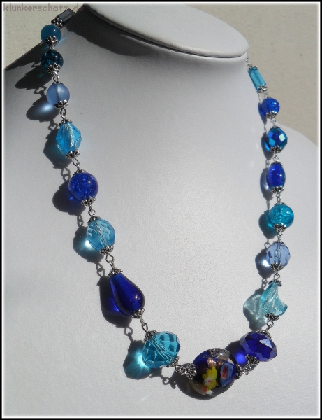 Glasperlen-Collier "Lieblingsblau" - Unikat!