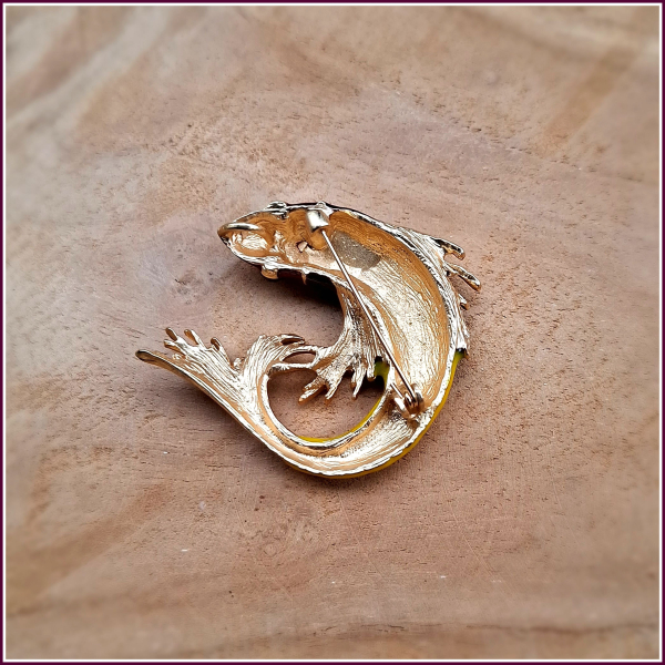 „Goldfisch“ in Gelb, Lila & Rot – Brosche & Kettenanhänger – 2 in 1