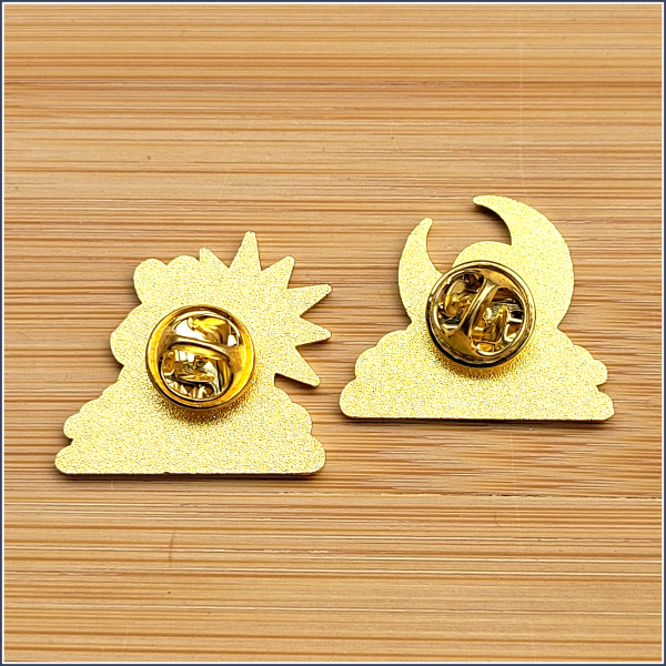 Set aus 2 Pins "Hasen, Sonne & Mond"
