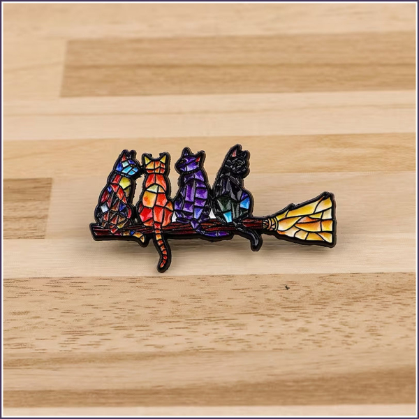 Pin „Hexenkatzen auf Hexenbesen“