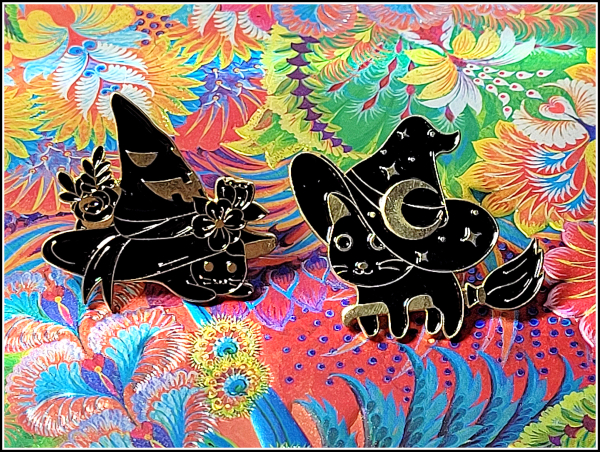 "Hexenkatzen" - Set, bestehend aus zwei Pins