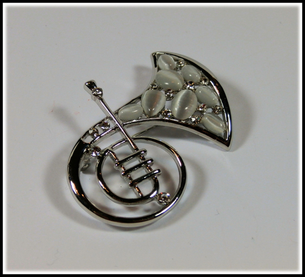 Brosche "Horn"