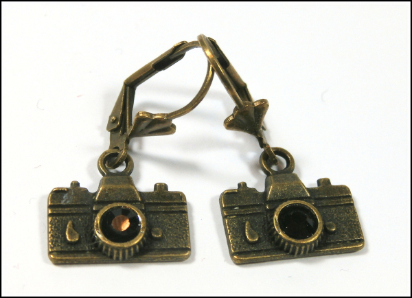 Ohrhänger "Kamera in Bronze mit schwarzem Objektiv"