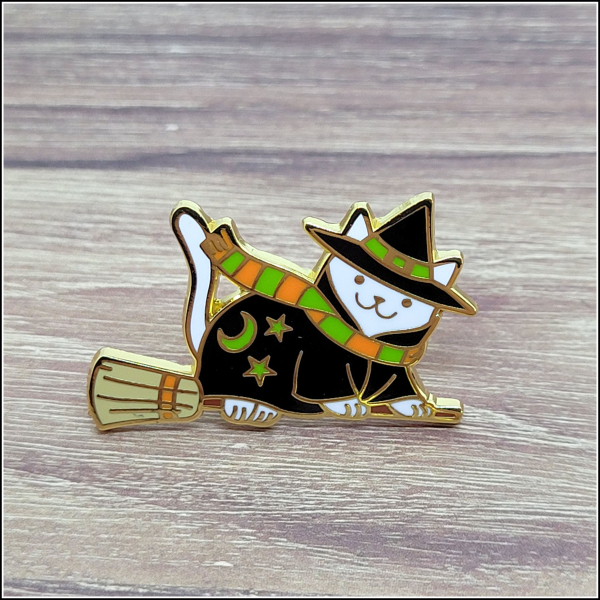 Pin "Fliegende Hexenkatze"