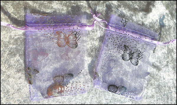 2 Stück Organzabeutel, violett mit Silberdruck, 9 x 7 cm