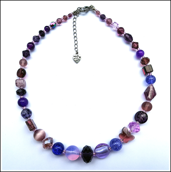 Halskette "Glasperlentraum" in Violett - 45 cm, plus Verlängerung