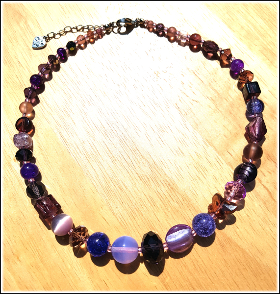 Halskette "Glasperlentraum" in Violett - 45 cm, plus Verlängerung
