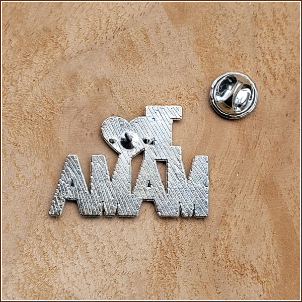 Pin "I love Mama"