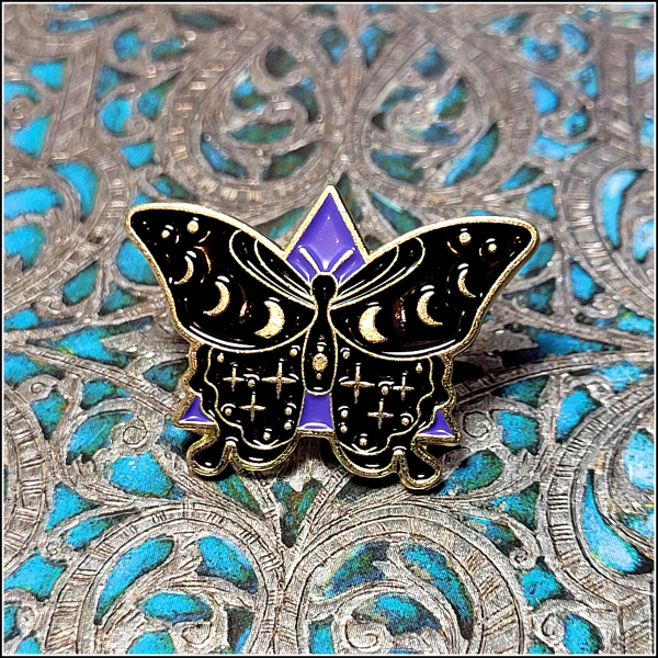 Pin "Schwarze Mondmotte"