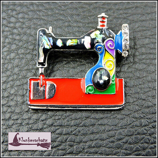 "Nähmaschine" - Brosche und Kettenanhänger - 2 in 1