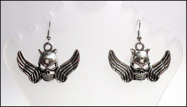 Ohrhänger "Skull Flying Hellboy"