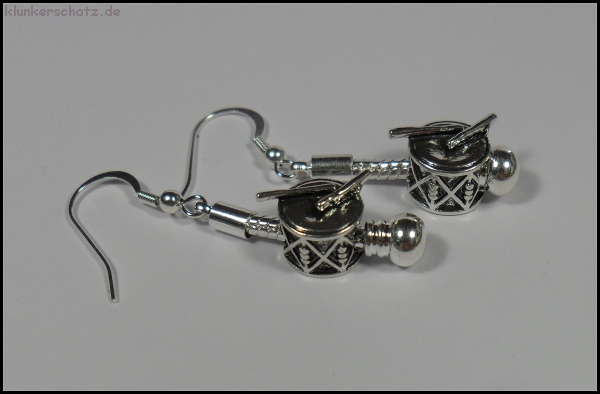 Auftragsarbeit - Set aus Charmanhänger, Armschmuck & Ohrhängern