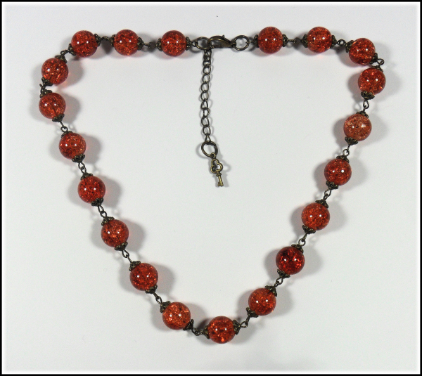 Collier aus orangen Crackle-Perlen