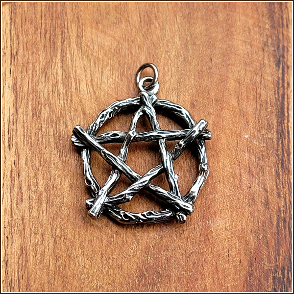 Kettenanhänger "Großes Pentagramm" aus Edelstahl