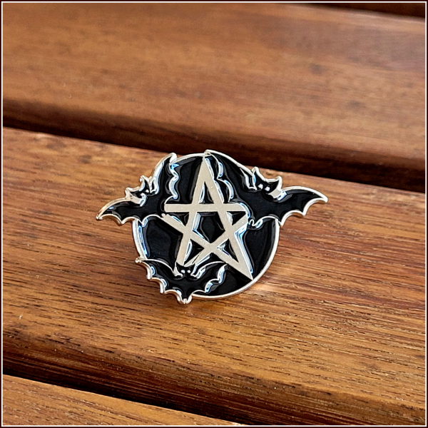 Pin "Pentagramm & Fledermäuse"