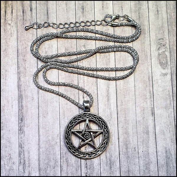 Halskette "Pentagramm" - 71 cm