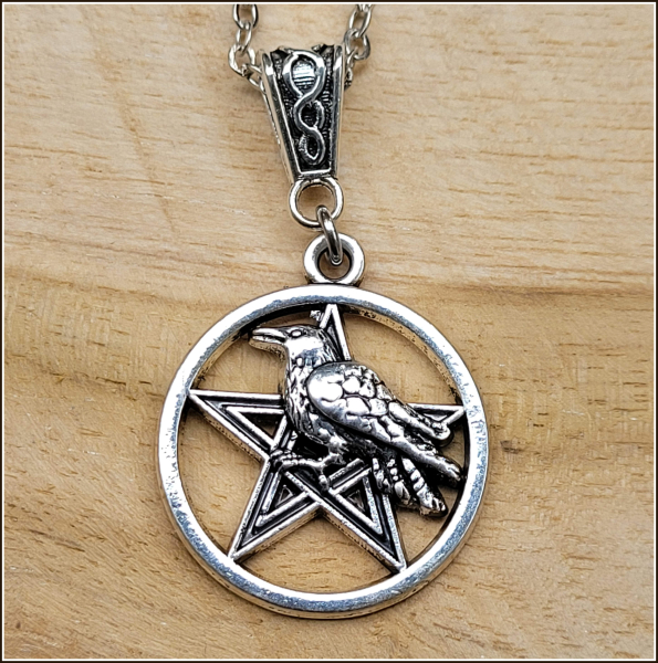Halskette "Rabe & Pentagramm"