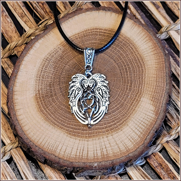 “Raben Hugin & Munin“ an Textilkordel