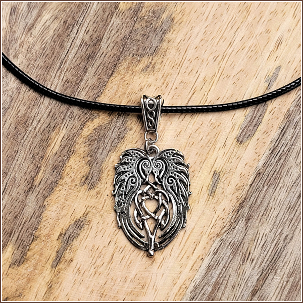 “Raben Hugin & Munin“ an Textilkordel