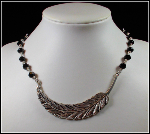 Collier "Rabenfeder"