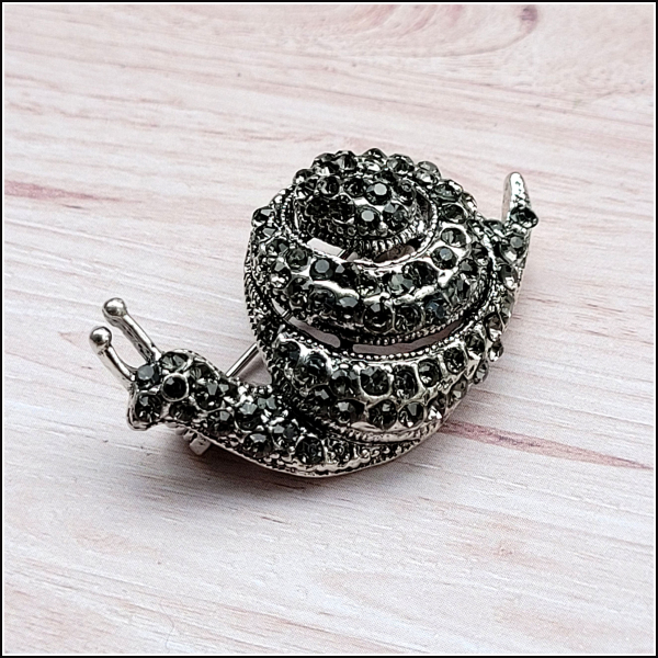 Brosche "Funkelnde Schnecke"