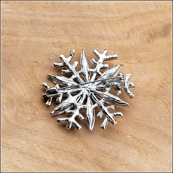 Brosche "Schneeflocke"