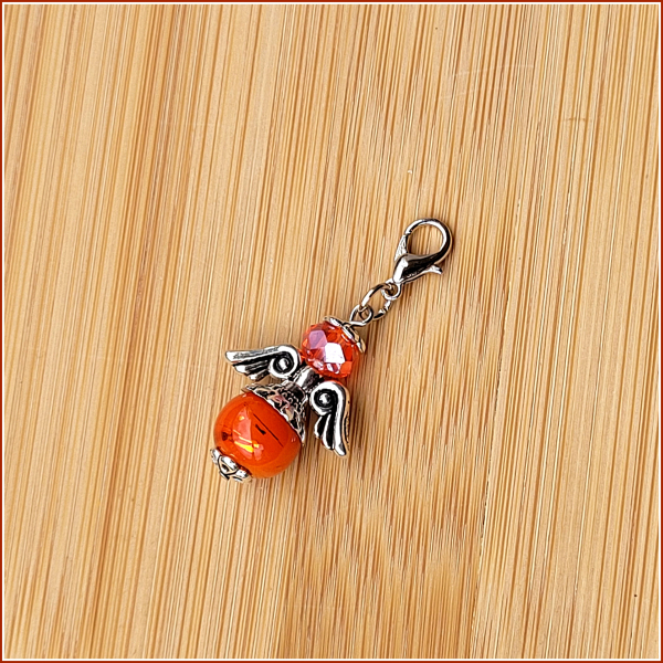 Charmanhänger "Schutzengel in Orange"