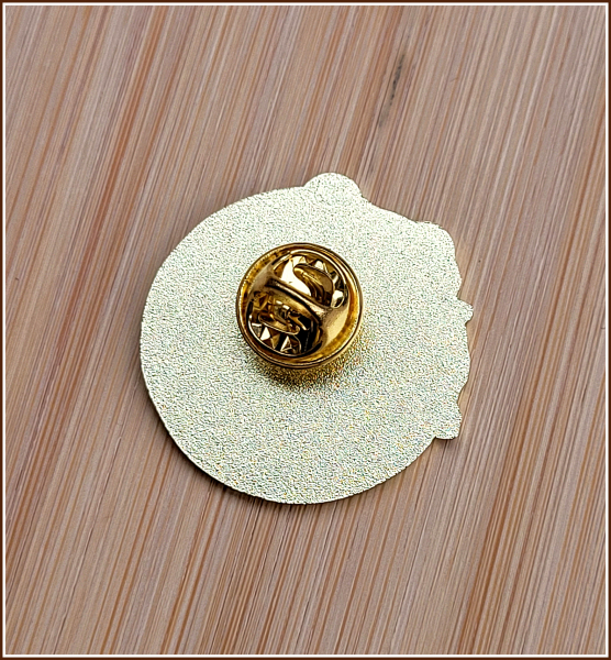 Pin "Schwarzes Kätzchen"