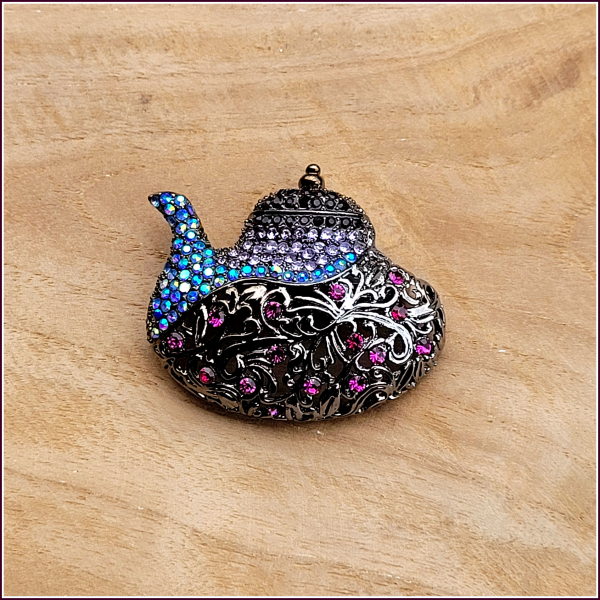 „Teekanne in Gunmetal“ - Brosche (und Kettenanhänger) – 2 in 1