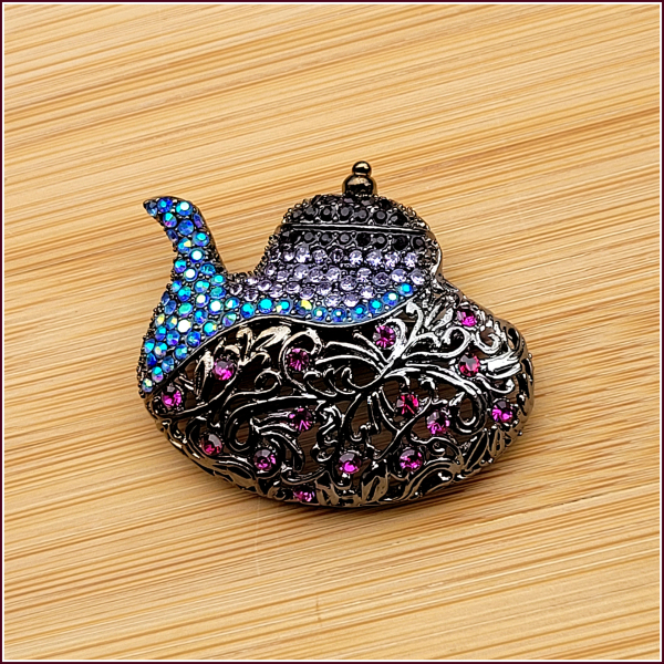 „Teekanne in Gunmetal“ - Brosche (und Kettenanhänger) – 2 in 1